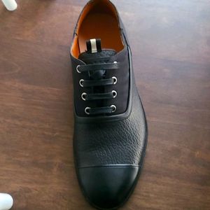 Bally sneakers/ derby in pristine condition